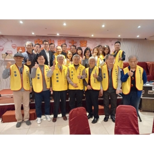 駱院長與《中華樺醫慈善功德會.中華孫中山協會》理監事等會後 同仁合影見證 駱院長與《中華樺醫慈善功德會.中華孫中山協會》理監事等會後 同仁合影見證